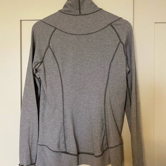 Lulu lemon size 8 - Picture 1 of 3